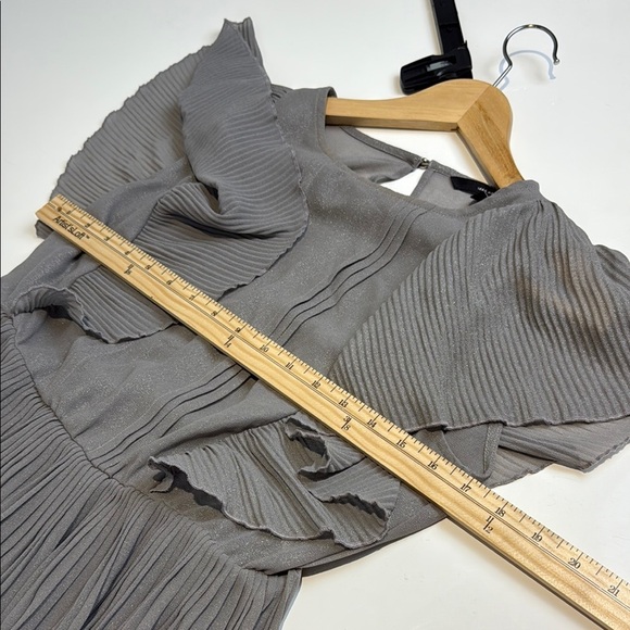 Vero Moda Grey VM SARA A-line Midi Dress with Flutter Sleeves Size Large - Picture 4 of 5